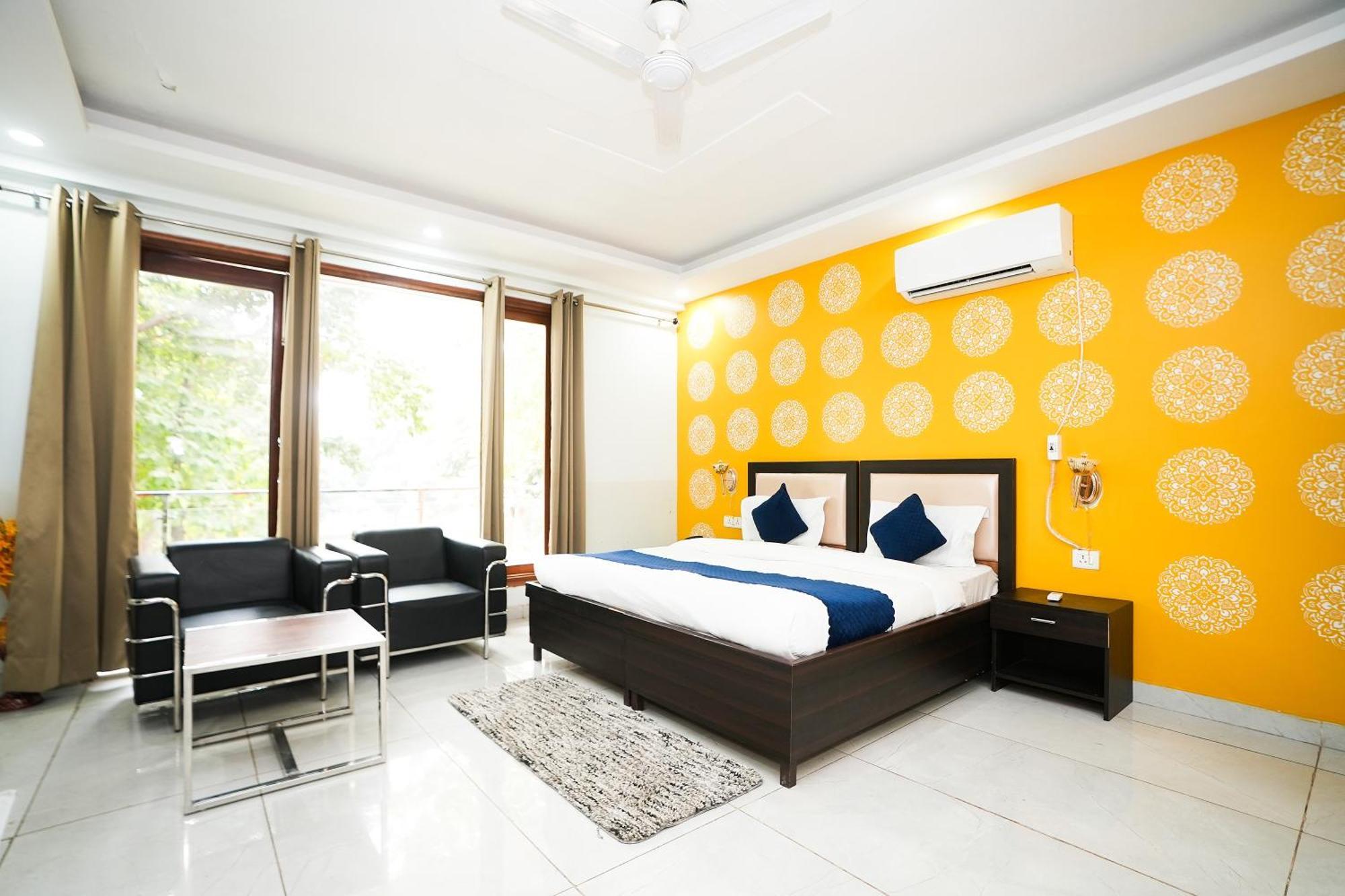 Tanvi Premium Residency Near Artemis Hospital, Gurugram Hotel Гургаон Екстериор снимка